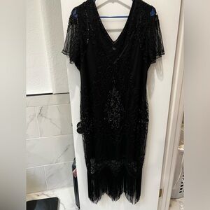 Roaring 20s black flapper dress